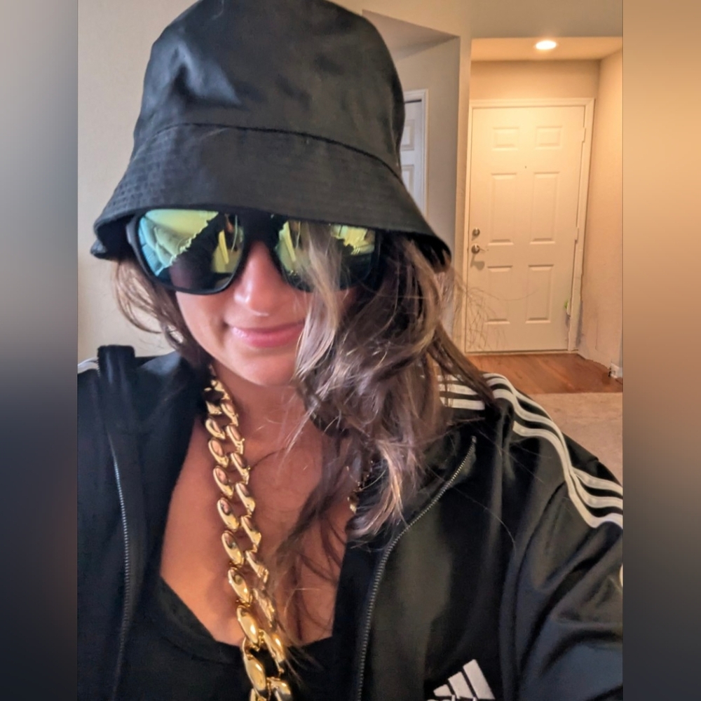 LIVE SHOW LISTING 🌻🌻🌻🌻 - Picture 3 of 16